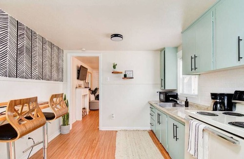 Heart of Lubbock House | ✪Near TTU✪ Cozy Boho Bungalow✪1 BD/1 Bath✪