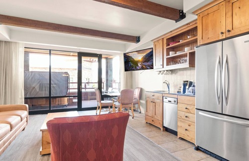Kimball Junction Condo | Near Utah Olympic Park | Hot Tub | 1 Bedroom+ | Sleeps 8