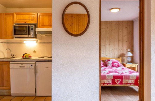 La Clusaz Apartment | Near village, ski slopes and aquatic area, 2 rooms + nook, garage, pets allowed