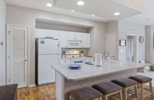 Lake Ozark Condo | Nearby Attractions, Cove Front, Scenic Lake Views