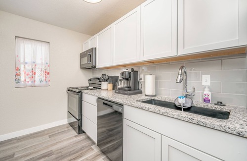 Wichita Apartment | Nearby Downtown! Stacked W&D + Pullout Sofa