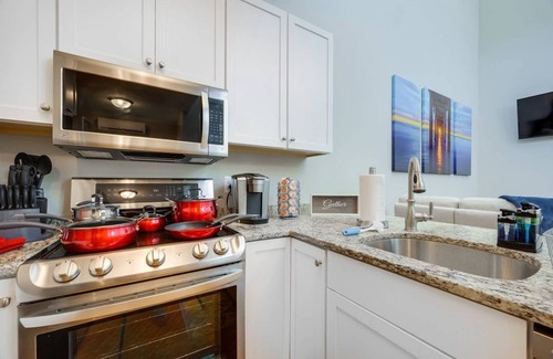 Old Town West Condo | ✨Nearby Metro✨Old Town Alexandria✨Walking Score 94