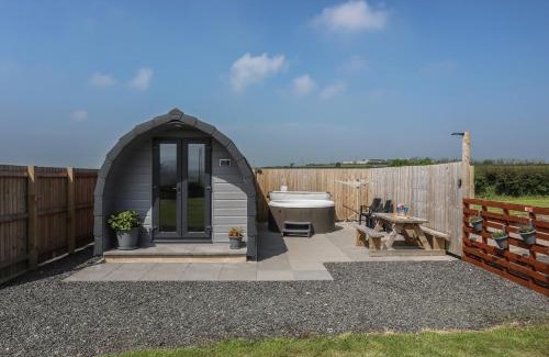 Rhosgoch House | Nebo Pod