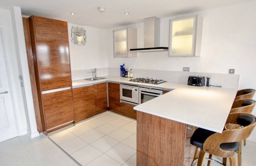 Dickens Heath Apartment | NEC. Stunning Solihull Penthouse