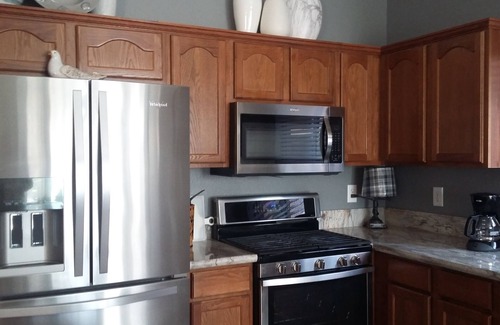 Pebblecreek House | NEED A PLACE TO STAY WHILE BUILDING YOUR NEW HOME?