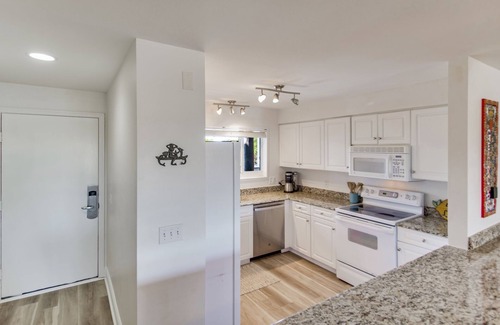 Ono Island Condo | Needle Rush Point- Perdido Key- sleeps 8-pool- boat slips-tennis-Pickleball