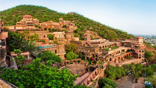 Neemrana Hotel | Neemrana Fort-Palace