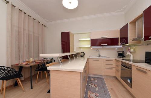 Ermoupoli Apartment | Nefeli House Syros