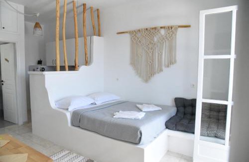 Loutra Apartment | Nefeli Suites Kythnos