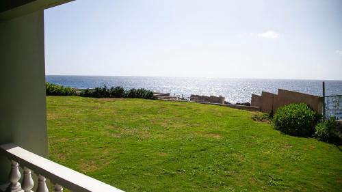 West End Apartment | Negril Beach Front on The SOV