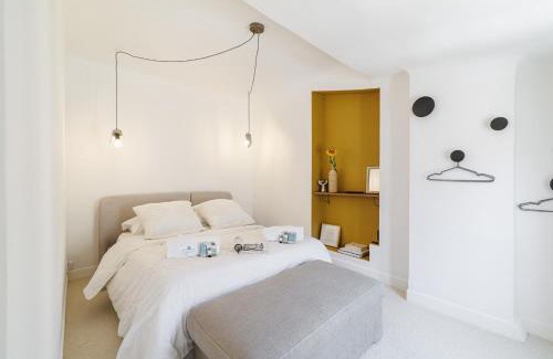 Jean-Medecin Apartment | NEGRIN - Romantical Terrace - 2 min from the Sea