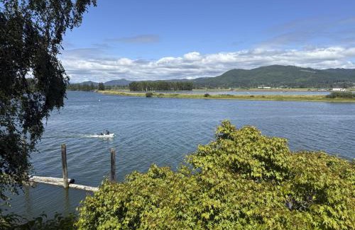 Nehalem House | Nehalem River Retreat