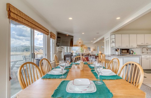 Nehalem House | Nehalem Riverfront Home has Private Dock, Ten Minutes to the Beach in Manzanita!
