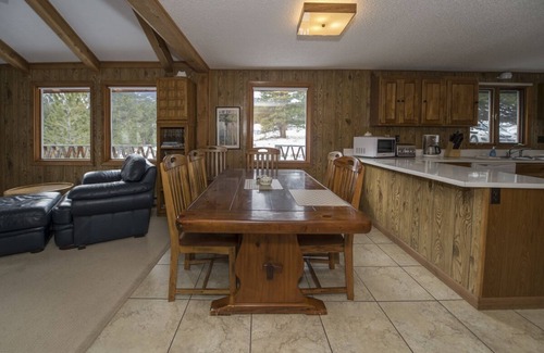 Estes Park House | Neighbors Rocky Mountain NP/YMCA of the Rockies/WiFi/Spacious/baby friendly