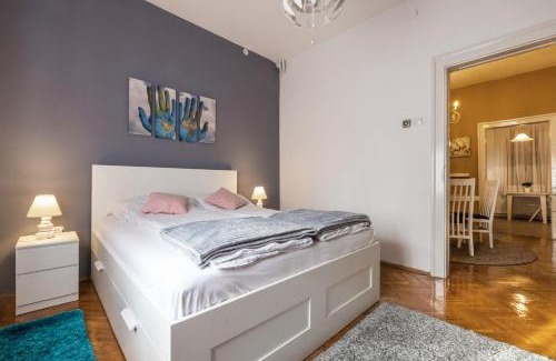 Vracar Apartment | Neimar Apartment with Great Wi-Fi and free parking