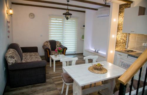 Mali Radic Villa | Nektar Park Villa Sara