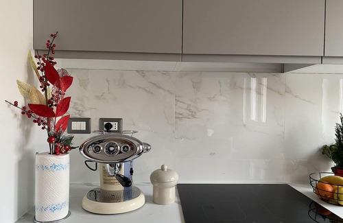 Citta Nuova-Barriera Nuova-San Vito-Citta Vecchia Apartment | Nel Cuore di Trieste, Elegante Casa Vacanze a Pochi Passi dal Centro Storico
