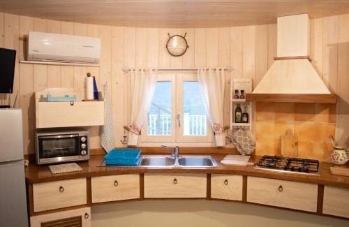 Bindua Apartment | Nel verde del Villaggio - Casetta Celeste