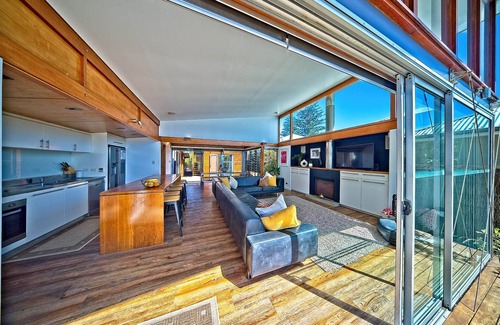 Boomerang Beach House | Nellies North Beach House