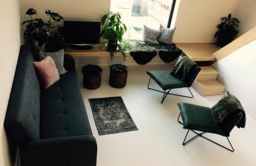 Ypres Apartment | Nelly