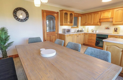 Gortahork Cottage | NELLY'S HOUSE, pet friendly in Gortahork, County Donegal