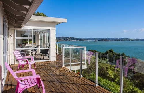 Russell House | Nelson's Lookout - Russell Holiday Home