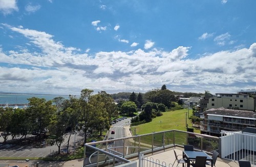 Nelson Bay Hotel | Nelson Towers Motel & Apartments