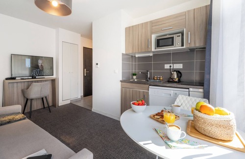 Saint Nicolas - Charles III - Ville vieille - Trois Maisons - Leopold Apartment | Nemea Appart Hotel Grand Cœur Nancy Centre