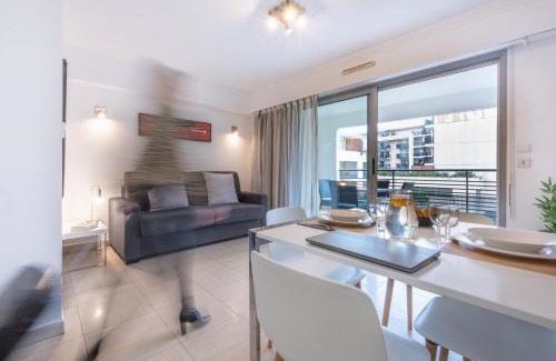 Cros-de-Cagnes Apartment | Nemea Appart Hotel Le Lido Cagnes sur Mer
