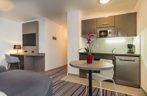 La Fuye-Velpeau House | Nemea Appart Hotel Quai Victor Tours Centre
