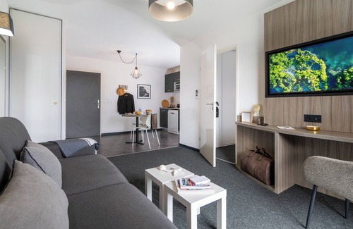 Merignac House | Nemea Appart Hotel Stadium Bordeaux aéroport