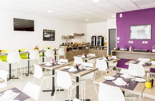 Merignac House | Nemea Appart Hotel Stadium Bordeaux aéroport