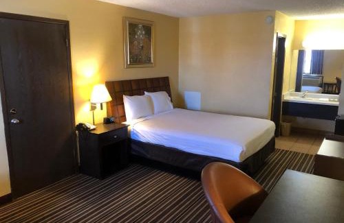 Dodge City Hotel | Nendels Inn & Suites Dodge City Airport