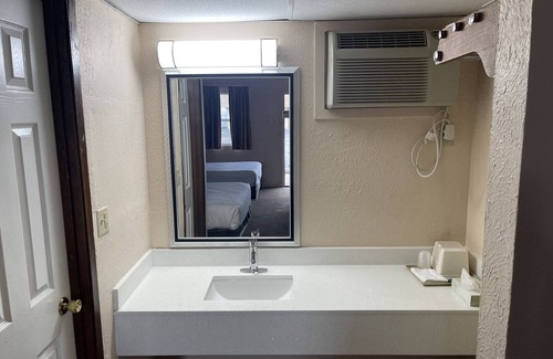 Dodge City Hotel | Nendels Inn & Suites