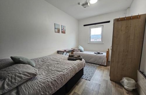 Castle Hostel | Neon 160