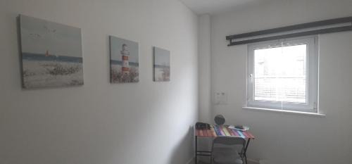 Castle Hostel | Neon 160