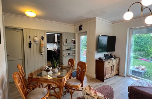 Csopak Condo | Neon apartment with balcony, garden view, super am