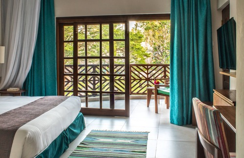 Galu Kinondo Resort | Neptune Village Beach Resort & Spa All Inclusive