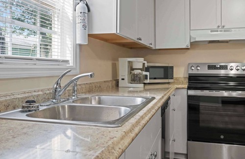 Myrtle Beach House | "Neptune’s Nook" Beach home within .5 to beach!