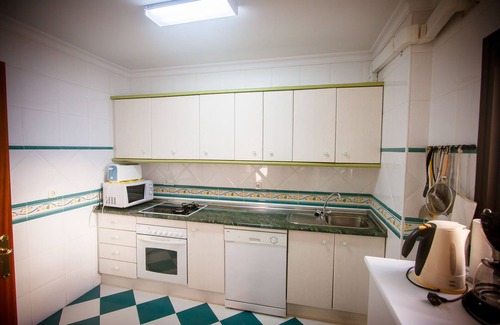 Nerja Apartment | Nerja : 3 Bedroom 2 Bathroom Apartment in Nerja-Malaga