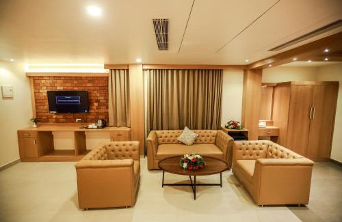 Thalassery Hotel | Nesma Palace