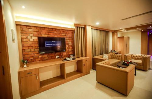 Thalassery Hotel | Nesma Palace