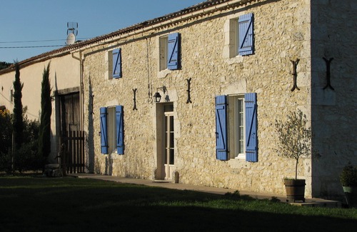 Riocaud House | Nest at the end of the village