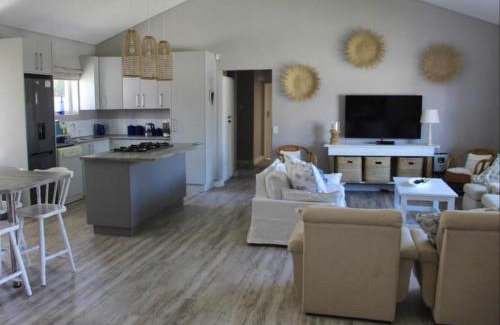 Voelklip House | Nest Egg Holiday Home Voëlklip