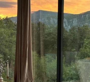 Dubova House | Nest House