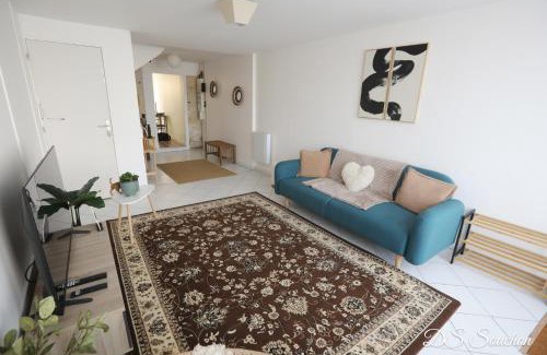 Saintes House | Nest - Maison Rénovée, Parking gratuit, Fibre