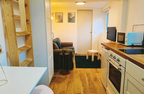 Uckange Apartment | Nest- Tiny house avec Jardin, proche gare, Luxembourg-Metz