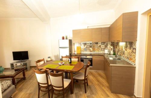 Old Town Apartment | Nestia Retreats Ano Poli - Spacious Apartment