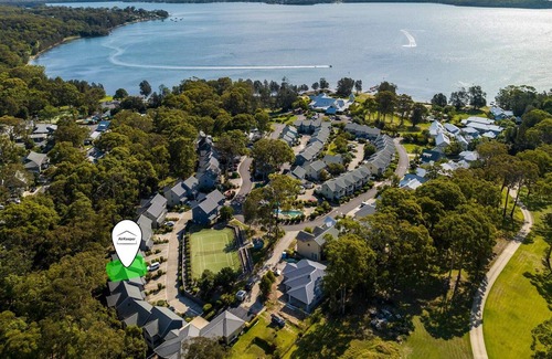Cams Wharf House | Nestled Amongst the Treetops - Cams Wharf NSW