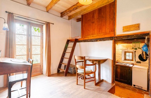 Campagnac-les-Quercy House | Nestled in the woods near the Rivers Dordogne and Ceou lies our secluded gem.